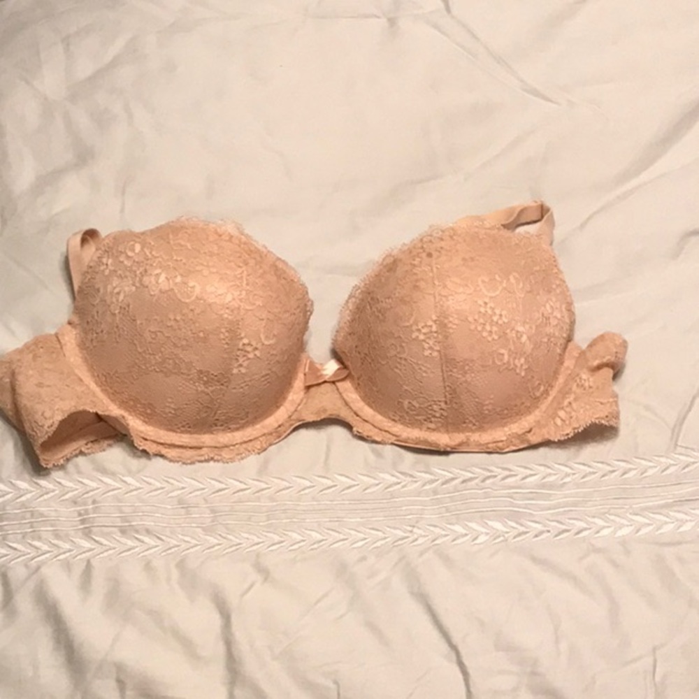 36D Lace Push-Up Gillian & O’Malley